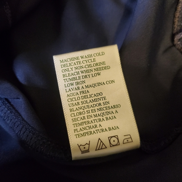 TANGERINE | Women's navy-blue capri athletic-wear leggings. - Picture 9 of 9